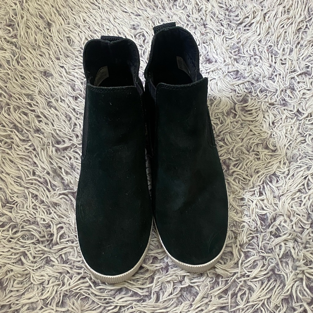 Sorel Black Out N About Suede Slip-On Wedge Boots Size 8.5 - Picture 4 of 9
